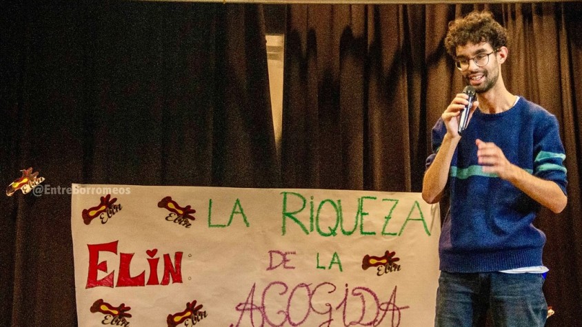 ActualitatRamsés Mohamed Azumik: “A Ceuta, a falta de la institució, hi ha hagut una resposta veïnal amb recursos d’acollida improvisats”
